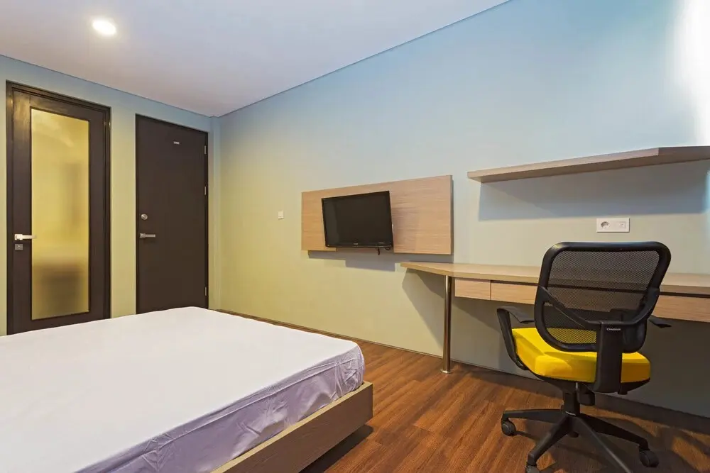 Куруг: RedDoorz near Lippo Village