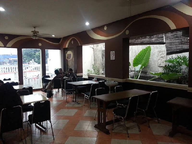 Джакарта: 苏苏梅拉尤乡村酒店(Zuzu Kampung Melayu)