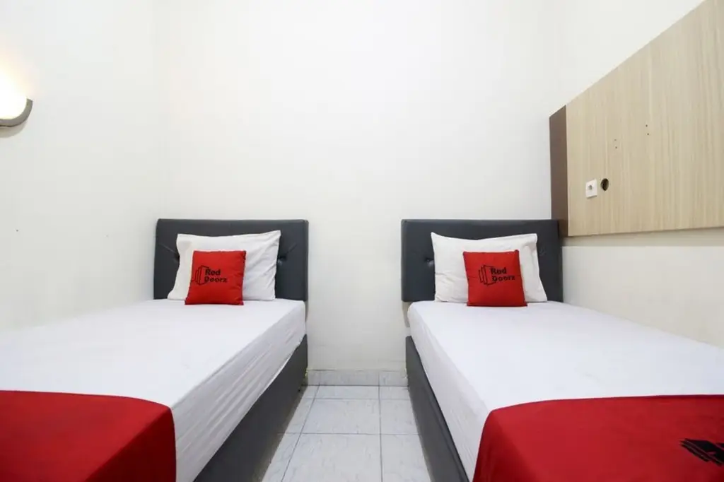 Джокьякарта: RedDoorz Plus near Stadion Mandala Krida