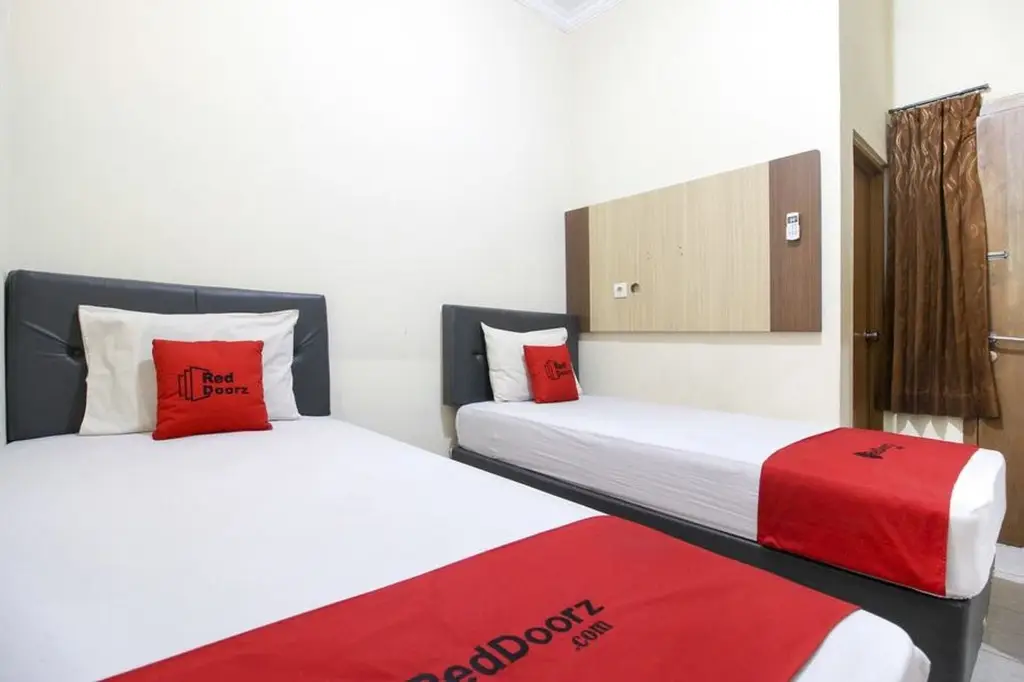 Джокьякарта: RedDoorz Plus near Stadion Mandala Krida