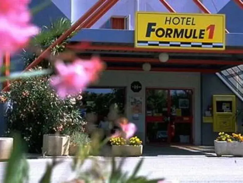 Джакарта: Formule 1 Menteng