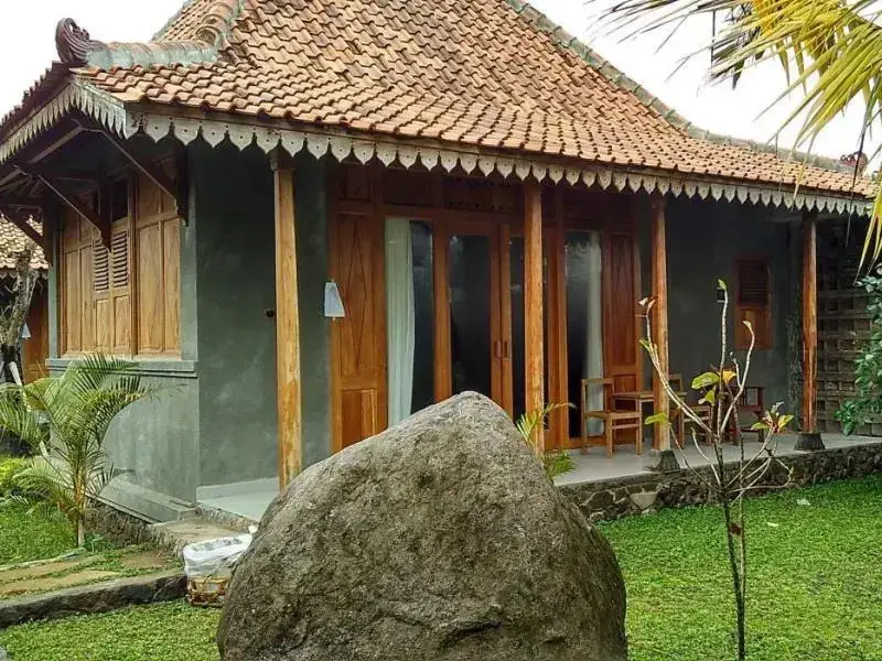 Севон: Pelemsewu Cottage Syariah