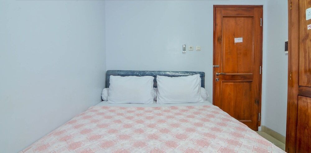 Джакарта: RedDoorz @ Duri Kosambi