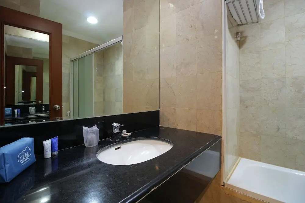 Джакарта: 雅加达艾里蒙腾卡梅拉1号(Airy Menteng Cemara 1 Jakarta)