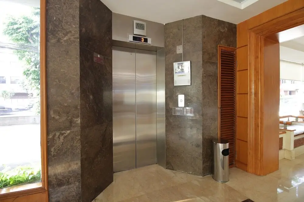 Джакарта: 雅加达艾里蒙腾卡梅拉1号(Airy Menteng Cemara 1 Jakarta)