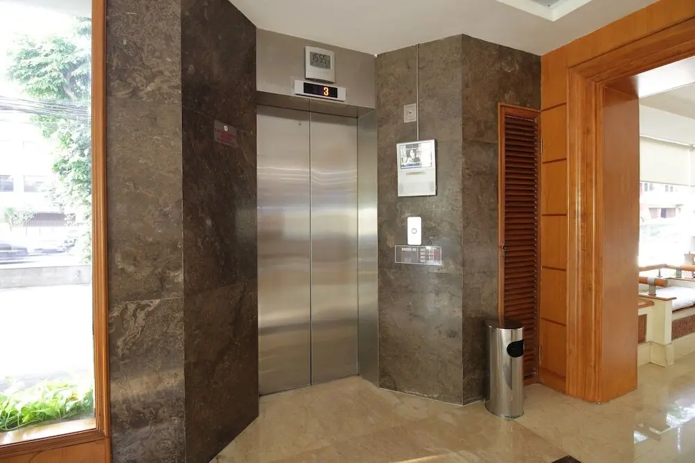 Джакарта: 雅加达艾里蒙腾卡梅拉1号(Airy Menteng Cemara 1 Jakarta)