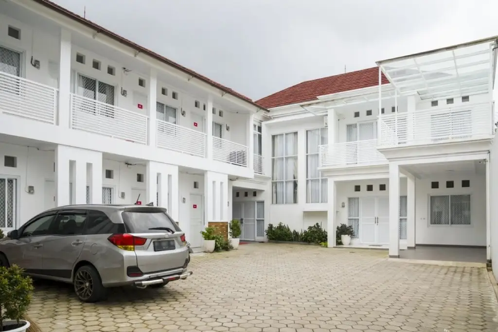 RedDoorz near Exit Toll Bogor — фото 1