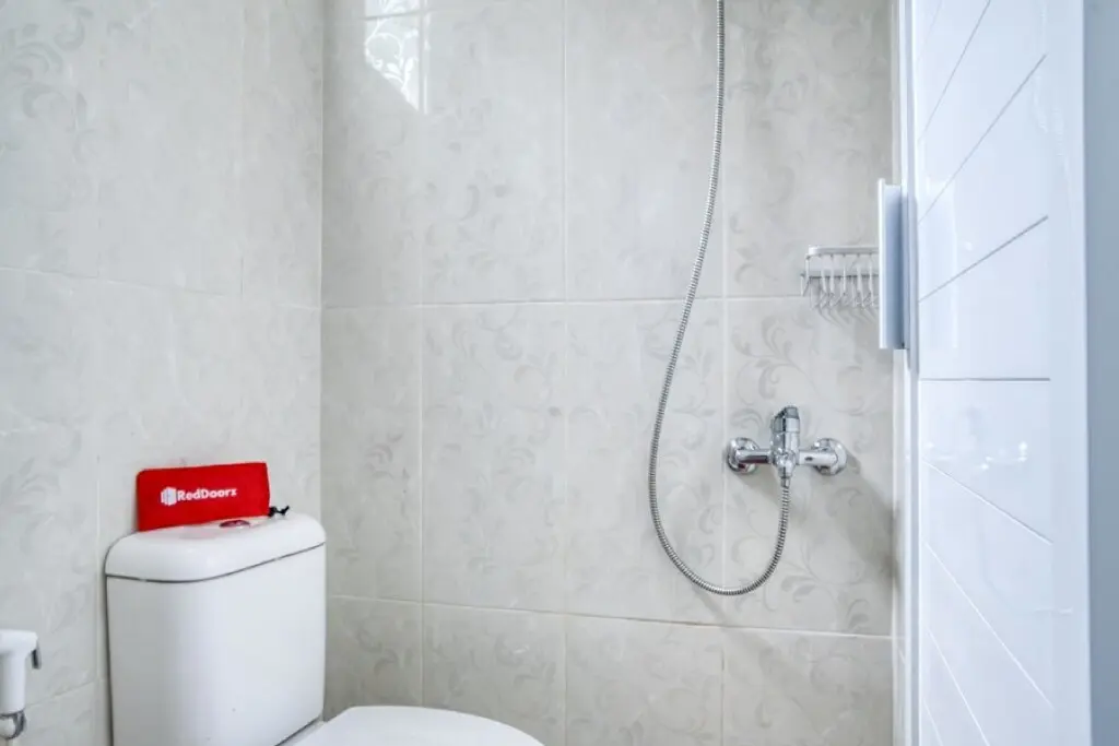 Богор: RedDoorz near Exit Toll Bogor