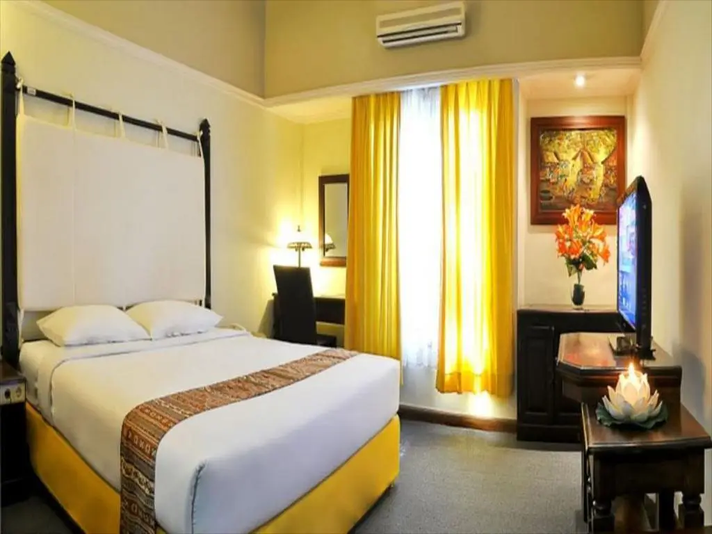 Чиребон: Tryas Hotel
