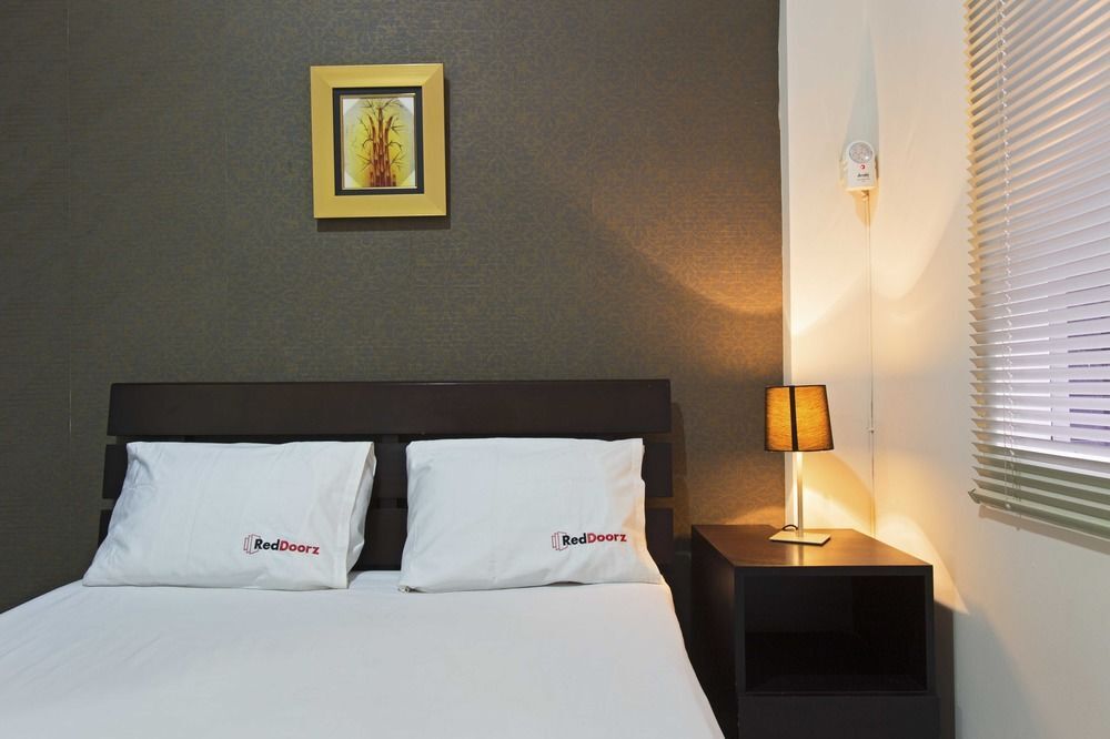 Джакарта: RedDoorz @ Kemang Timur