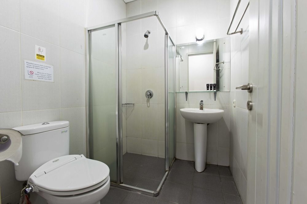 Джакарта: RedDoorz @ Kemang Timur