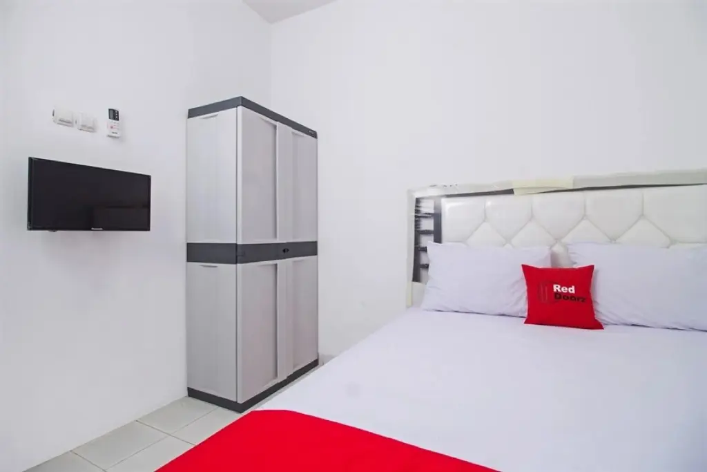 Южный Тангеранг: RedDoorz near STAN