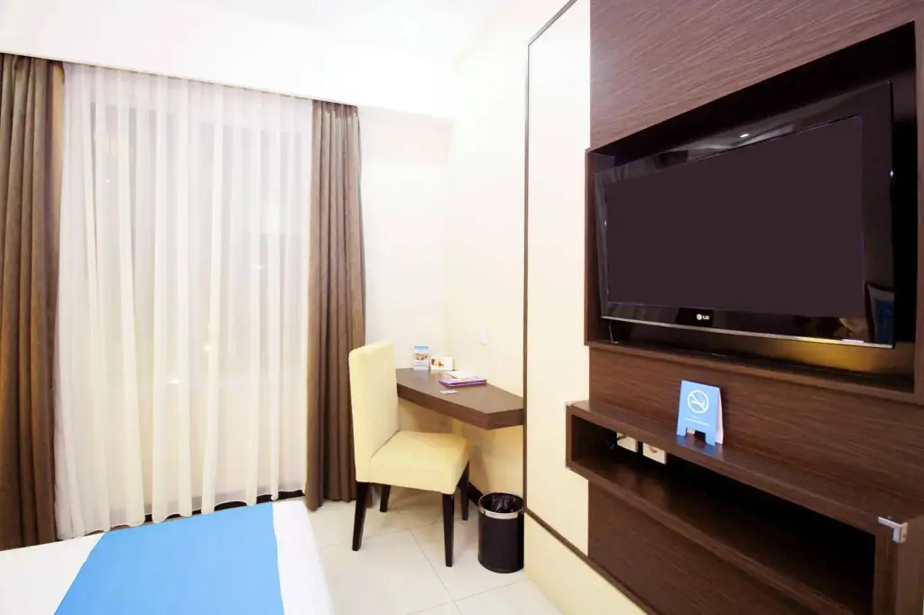 Паданг: Daima Hotel