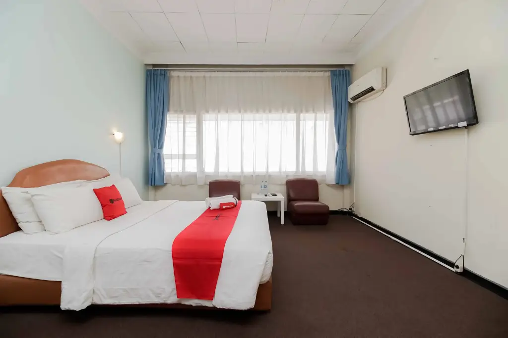 Джакарта: RedDoorz near Kebayoran Baru Blok S