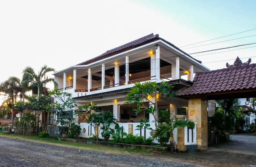 Кута: Friends Beach Hotel