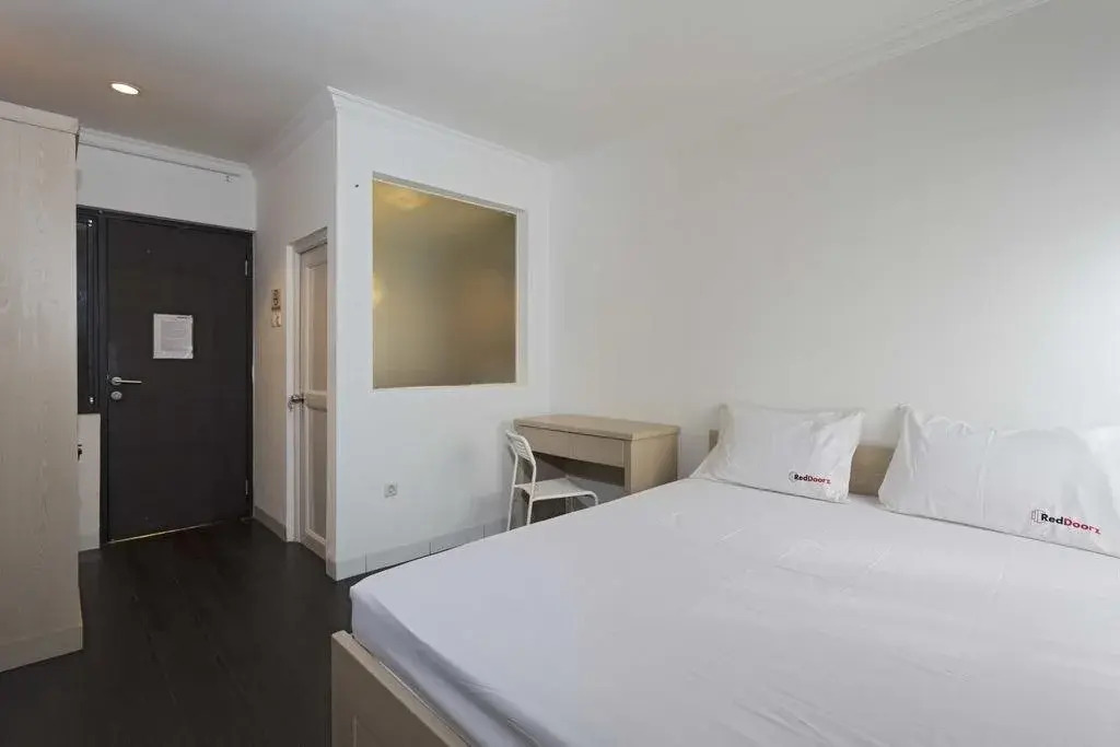 Джакарта: RedDoorz near Lottemart Fatmawati