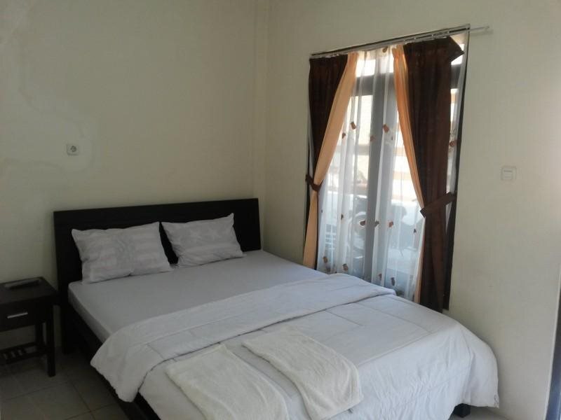 Суменеп: Hotel Dubai Sumenep
