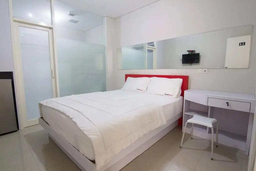Сурабая: RedDoorz Diponegoro