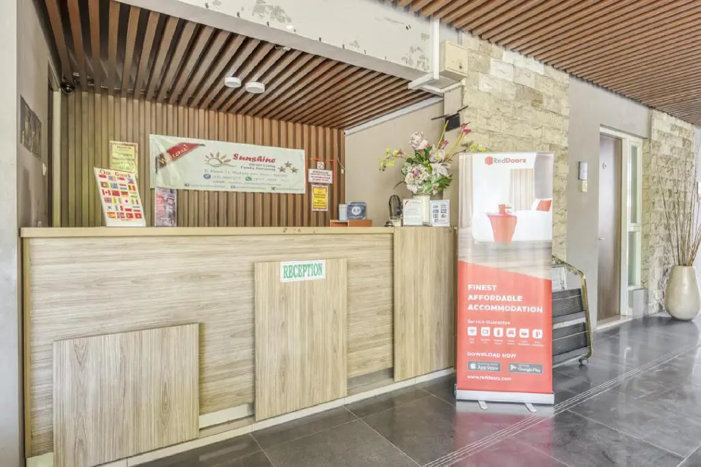 Сурабая: Sunshine Family Homestay near Terminal 1 Juanda Airport