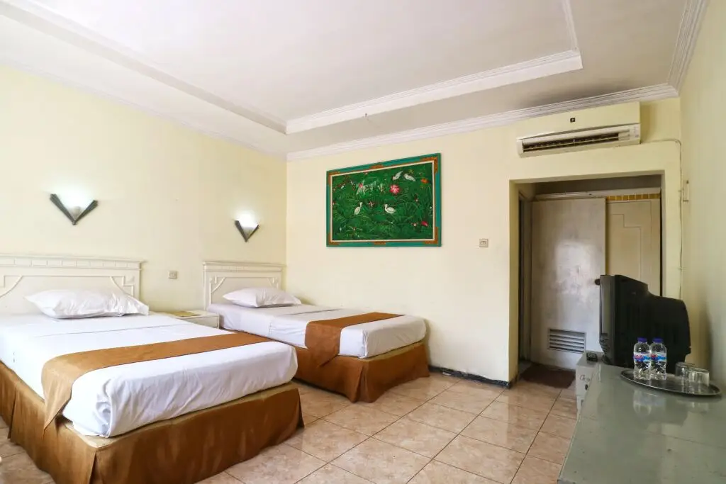 Сурабая: RedDoorz Near Tunjungan Plaza