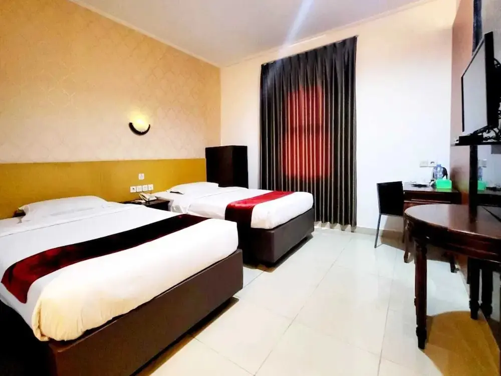 Южный Тангеранг: RedDoorz @ Alam Sutera