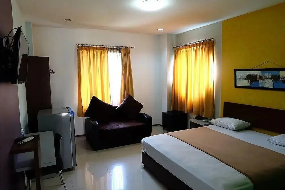 Южный Тангеранг: Hotel Fiducia Serpong