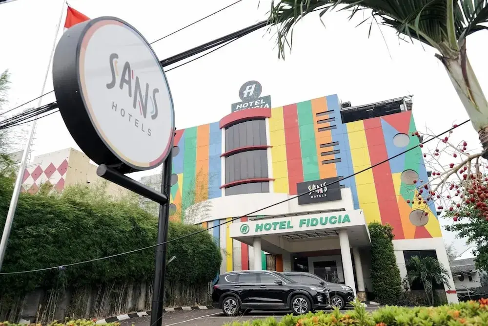Южный Тангеранг: Hotel Fiducia Serpong