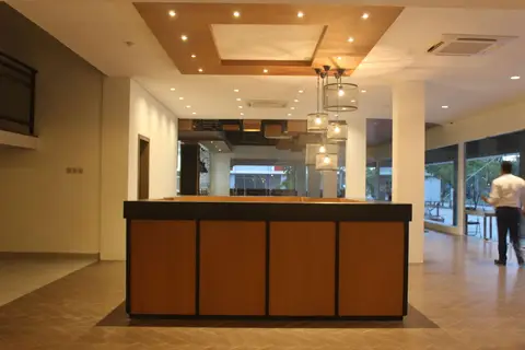 Opi Indah Hotel — фото 1