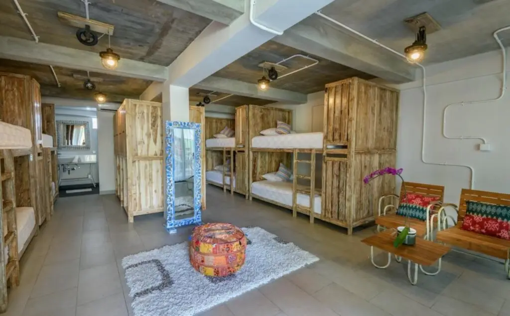 Чангу: Base Guesthouse and Hostel
