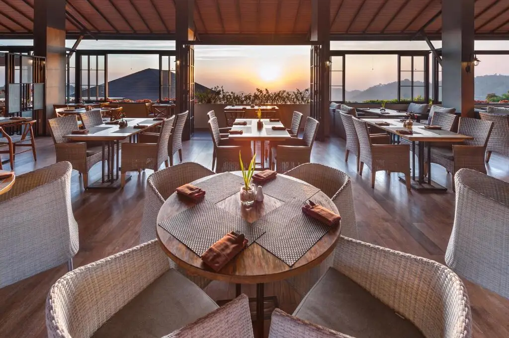 Караганьяр: Nava Hotel Tawangmangu