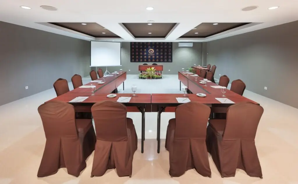 Караганьяр: Nava Hotel Tawangmangu