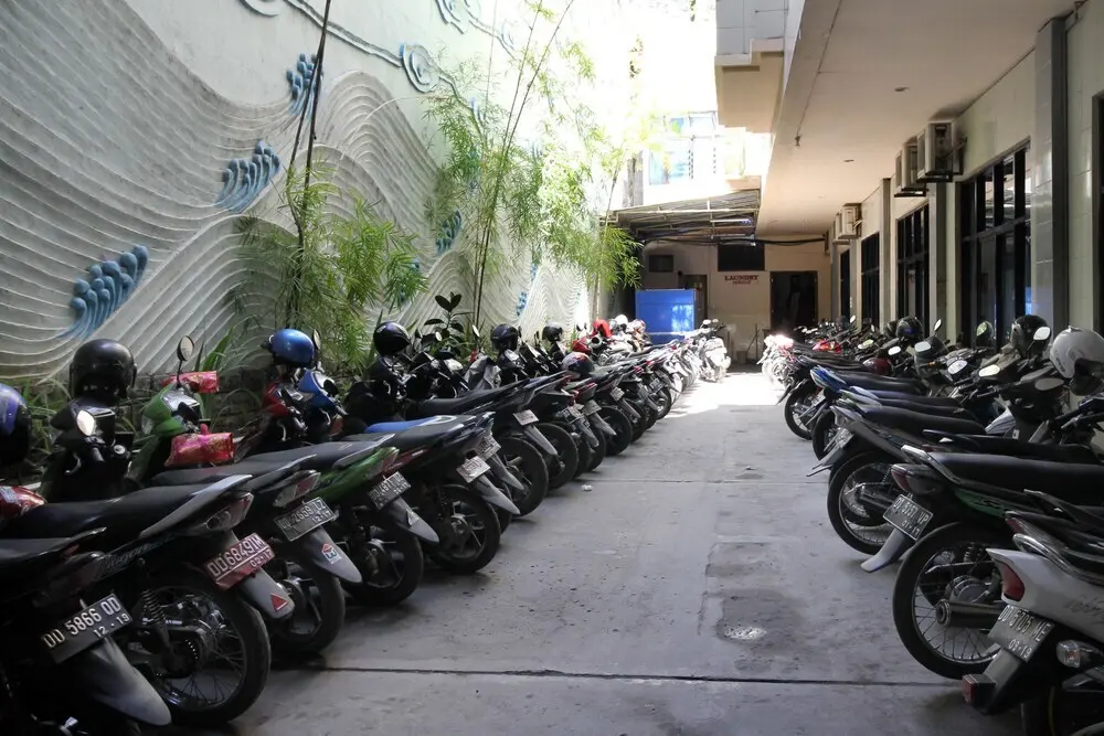 Макассар: Airy Ujung Pandang Lombok 30 Pattuniang Makassar