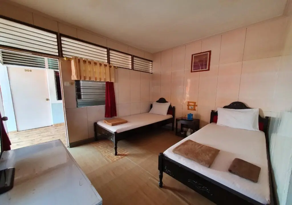 Синкаванг: Hotel Sinar Khatulistiwa
