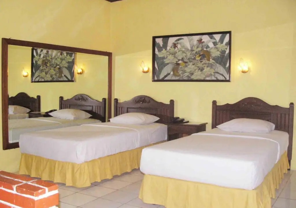 Калипуро: Manyar Garden Hotel