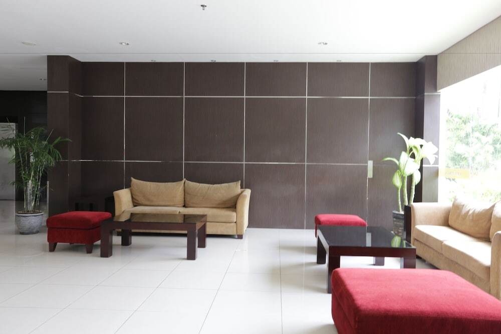 Кута: RedDoorz Plus near Mall Bali Galeria