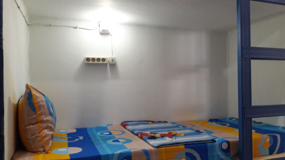 Лабуан-Баджо: Centro Hostel