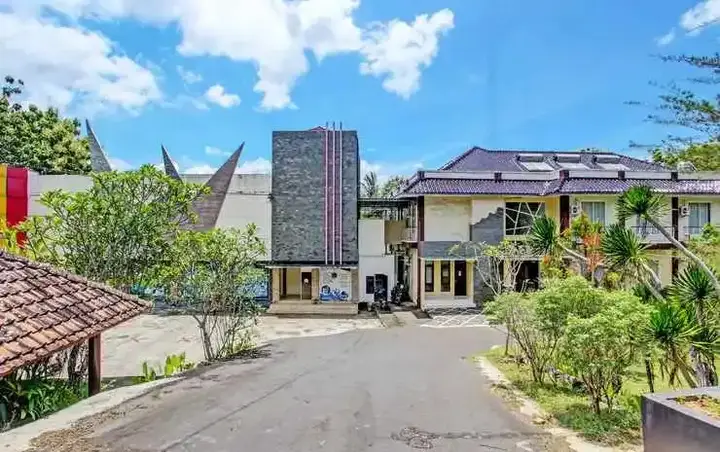 Вoнoсари: Hotel Orchid Wonosari