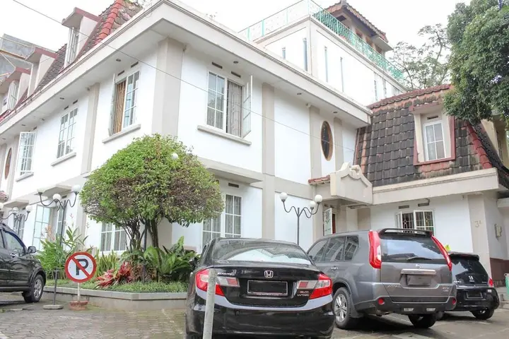 Бандунг: 艾里万隆帕拉扬廷布鲁特兰卡甘本唐酒店(Airy Eco Parahyangan Ciumbuleuit Ranca Bentang Bandung)