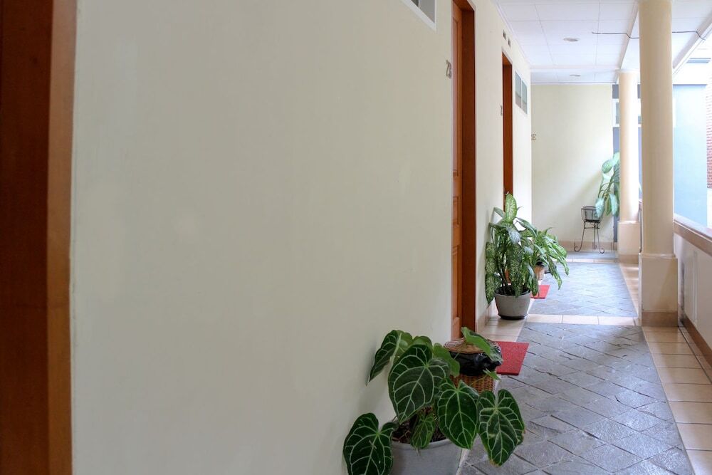 Бандунг: 艾里万隆帕拉扬廷布鲁特兰卡甘本唐酒店(Airy Eco Parahyangan Ciumbuleuit Ranca Bentang Bandung)