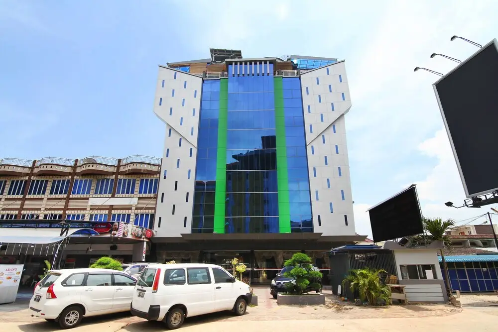 Батам: Airy Nagoya Lucky Estate Pembangunan Batam