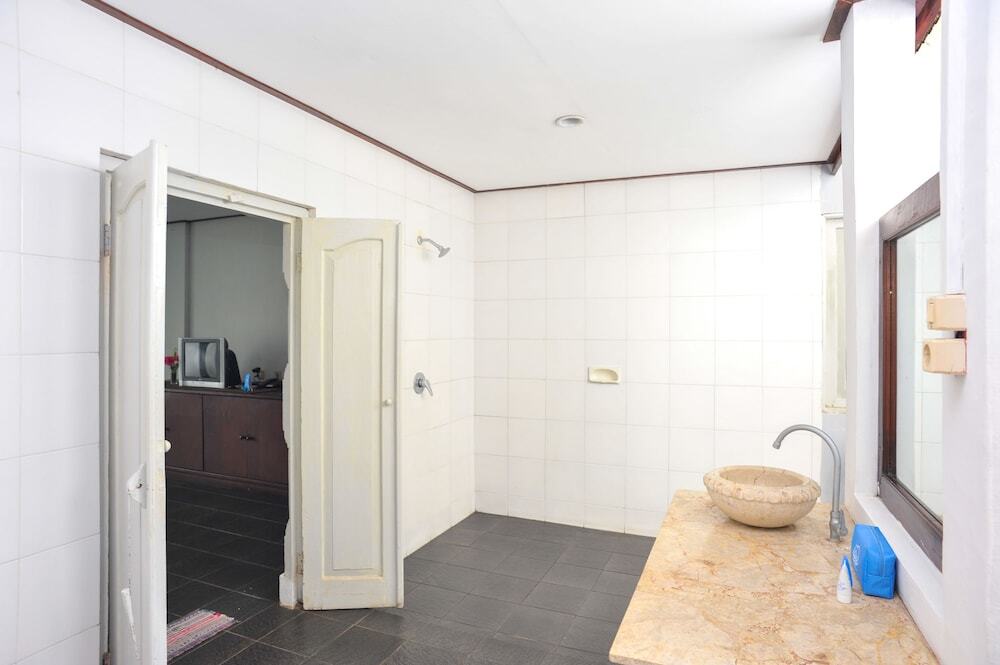 Кута: 巴厘岛水明漾克罗柏崁贝拉班888酒店(Airy Eco Seminyak Kerobokan Beraban 888 Bali)