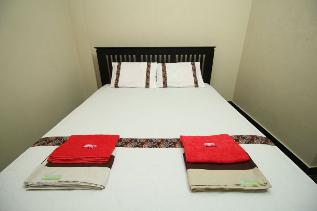 Депок: Athaya Guest House