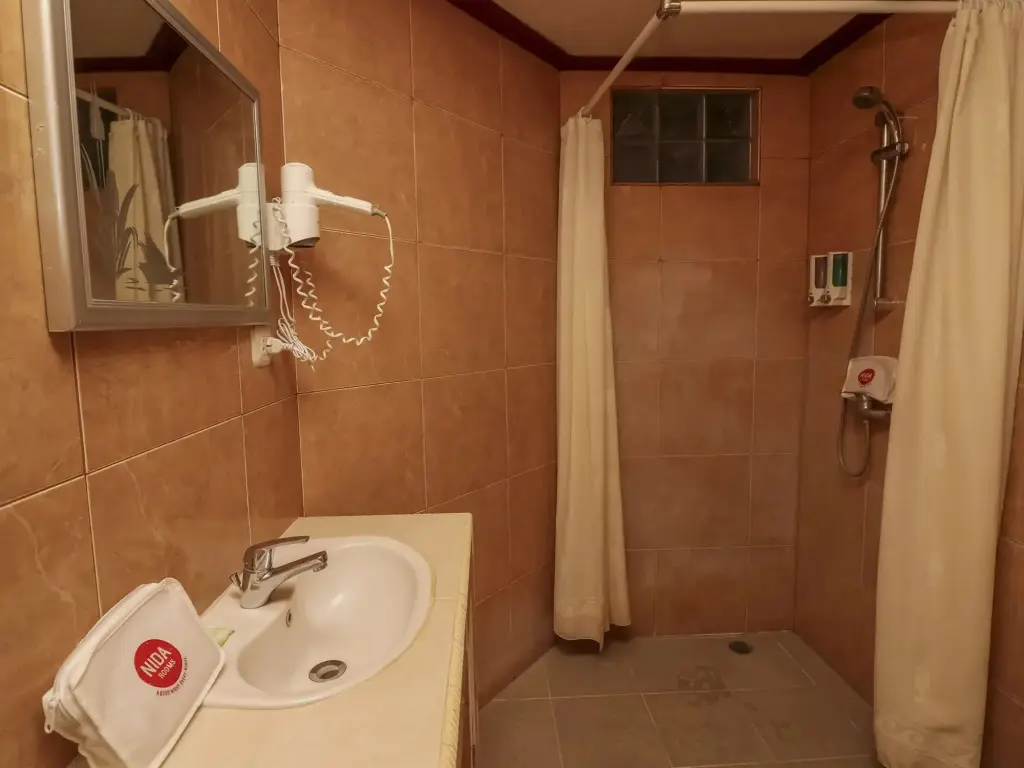 Кута: Nida Rooms Bali Bakungsari Kemboja at Hotel the Flora Kuta Bali