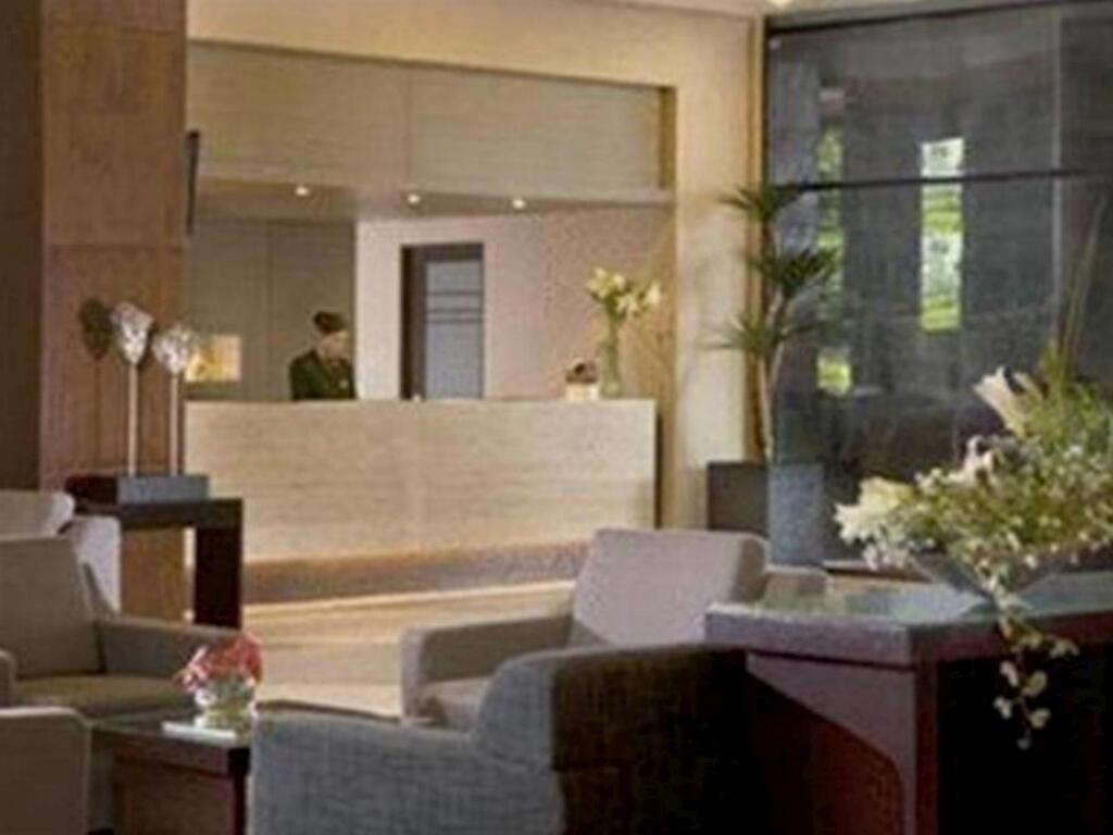 Сурабая: Hotel Santika Pandegiling Surabaya
