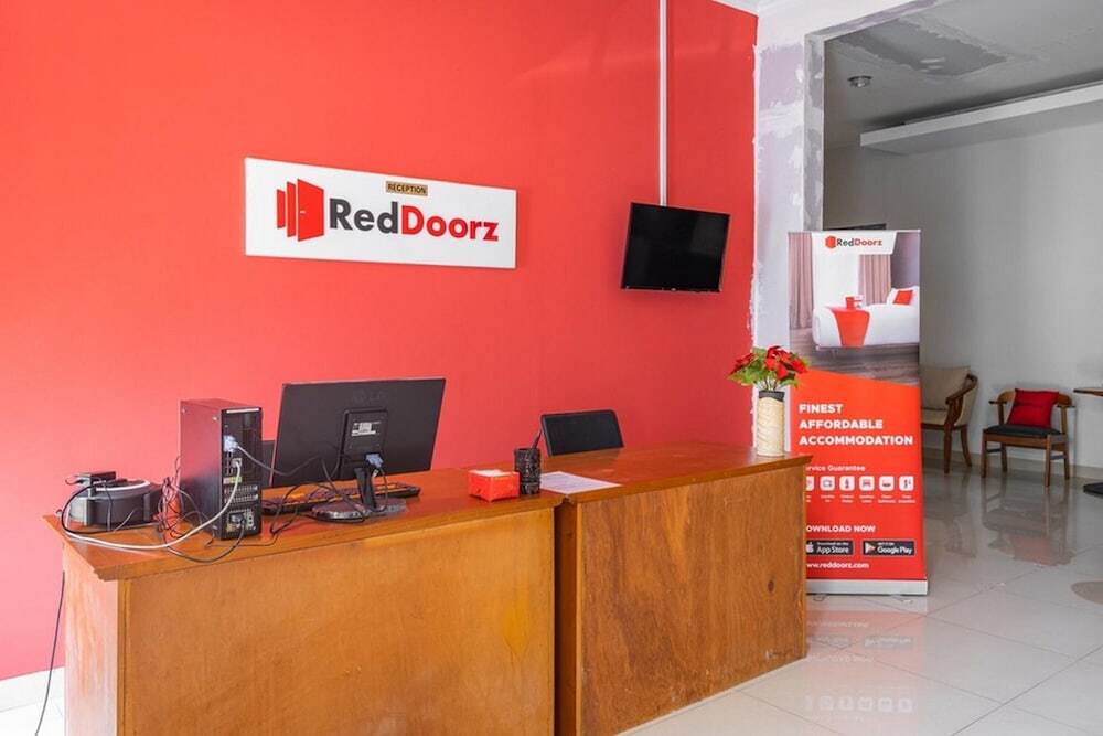 Южный Тангеранг: RedDoorz near Siloam Karawaci 3
