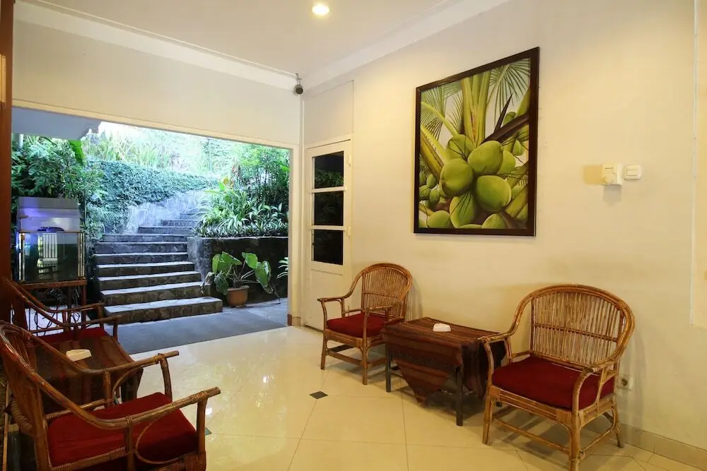 Манадо: Airy Wenang Sam Ratulangi 199 Manado