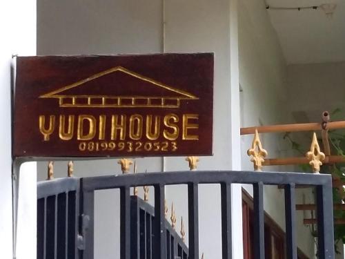 Убуд: Yudi House