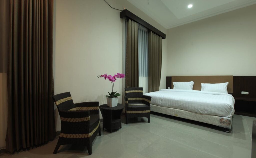 Таракан: Grand Citra Hotel