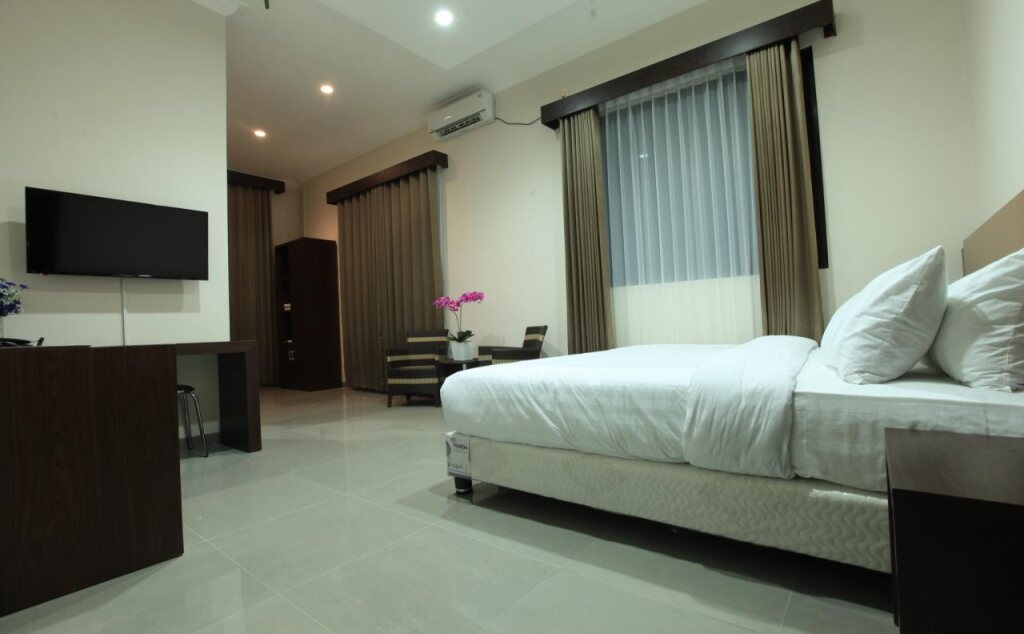 Таракан: Grand Citra Hotel