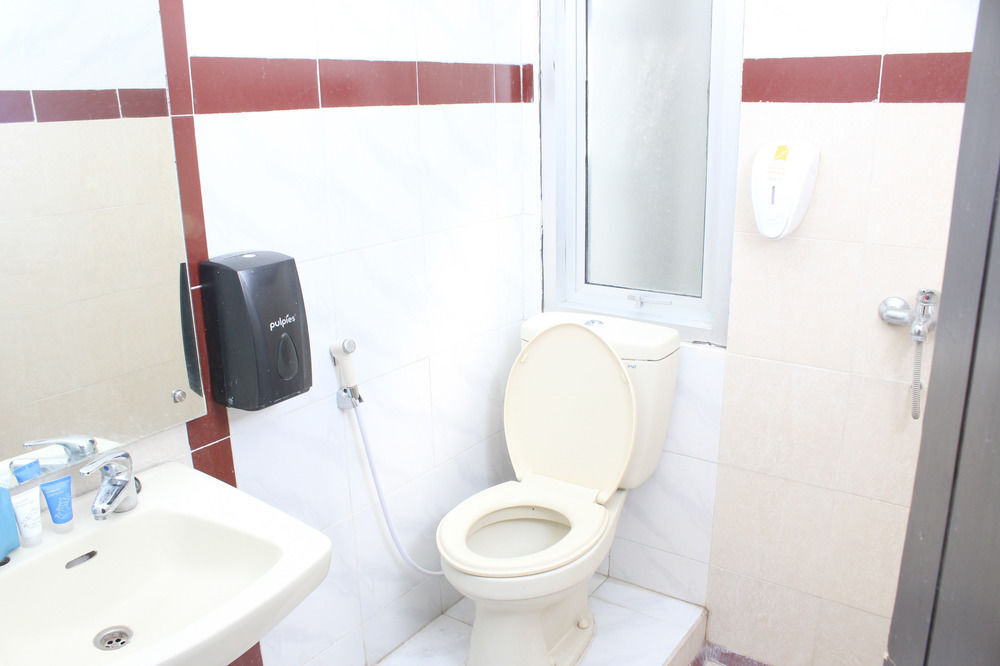 Сурабая: Airy Gubeng Soetomo Karang Menjangan 17 Surabaya